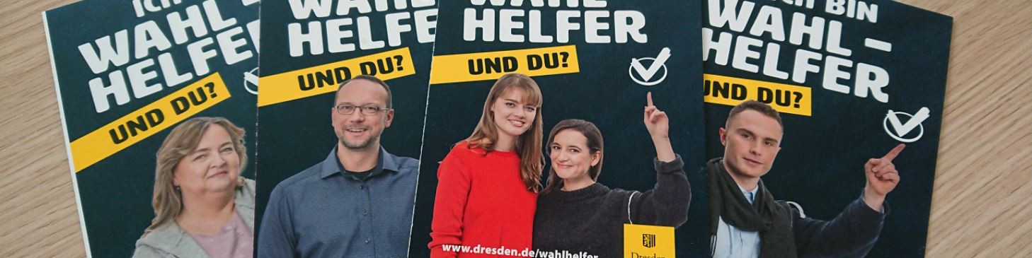 KI generiert: Das Bild zeigt mehrere Wahlplakate mit dem Slogan "Ich bin WAHLHELFER UND DU?" und einem Link zur Website www.dresden.de/wahlhelfer. Die Plakate fordern zur Teilnahme als Wahlhelfer auf und zeigen verschiedene Personen, die sich dafür engagieren.