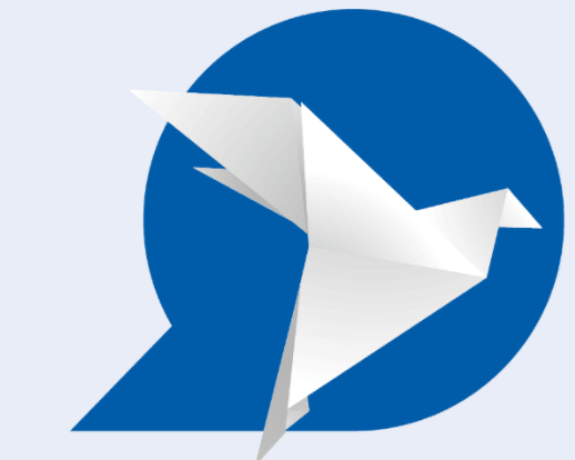 KI generiert: Das Bild zeigt das Logo der "Partnerschaft für Demokratie in Dresden" mit einem stilisierten, weißen Vogel auf blauem Hintergrund. Der Text auf der linken Seite lautet "PARTNERSCHAFT FÜR DEMOKRATIE IN DRESDEN".