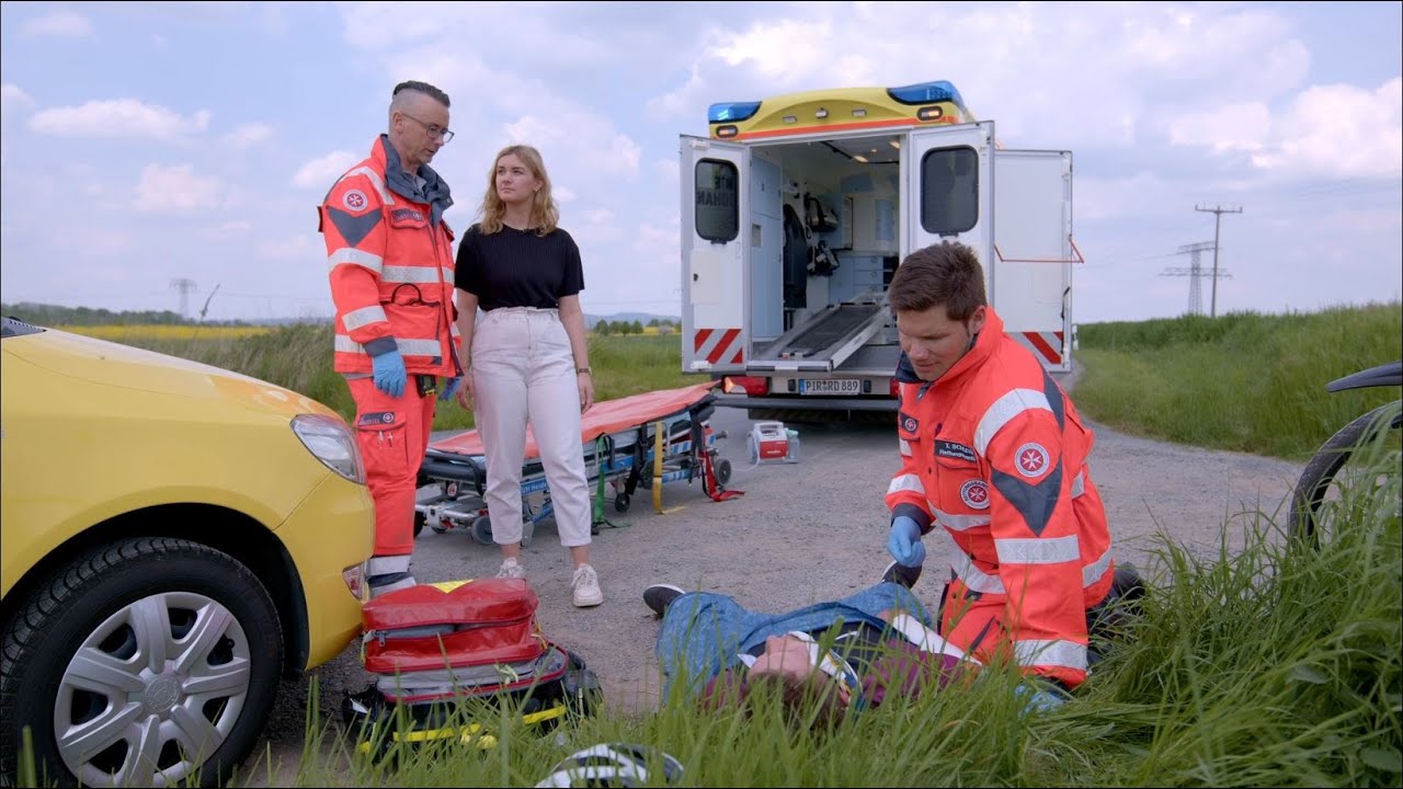 112 Rettung naht! - Die gläserne Stadt zu Besuch auf der Rettungswache