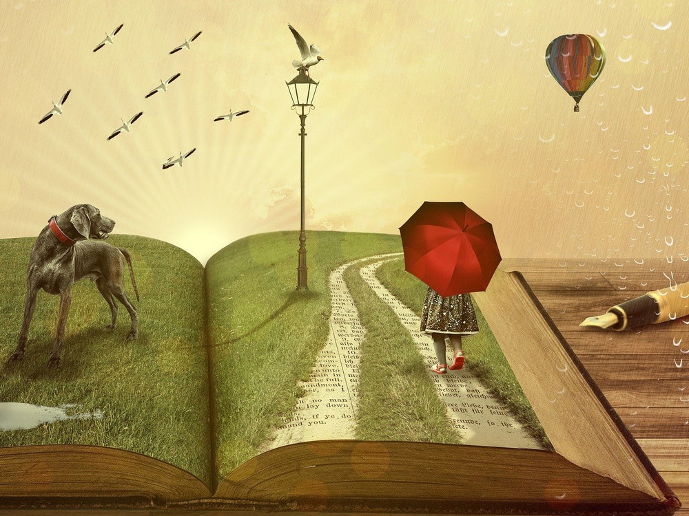 KI generiert: Das Bild zeigt ein offenes Buch, in dem eine surrealistische Landschaft dargestellt ist: Ein großer Hund steht auf einer grünen Wiese, während auf der gegenüberliegenden Seite ein Mädchen mit einem roten Regenschirm einen Pfad entlanggeht. Der Hauptinhalt des Bildes ist die fantasievolle Darstellung einer Geschichte innerhalb der Seiten eines Buches.